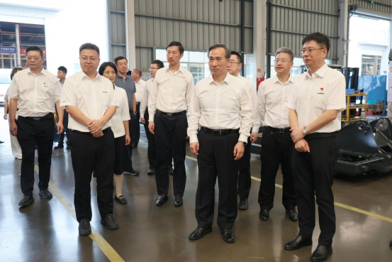 中国贸促会会长任鸿斌调研必发智能