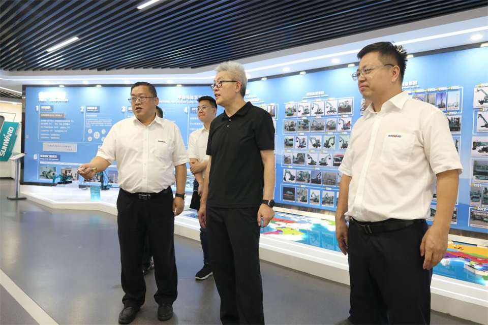 中国五矿工会主席、职工董事张晔到必发智能调研交流