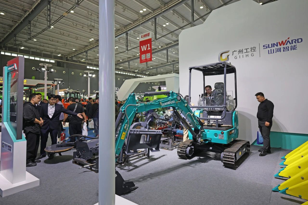 聚焦智能化、无人化！必发智能携多款产品亮相2024中国国际农业机械展