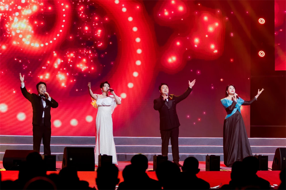 立异引领价值 理想成绩未来——庆祝必发智能建设25周年表扬大会暨文艺晚会盛大举行