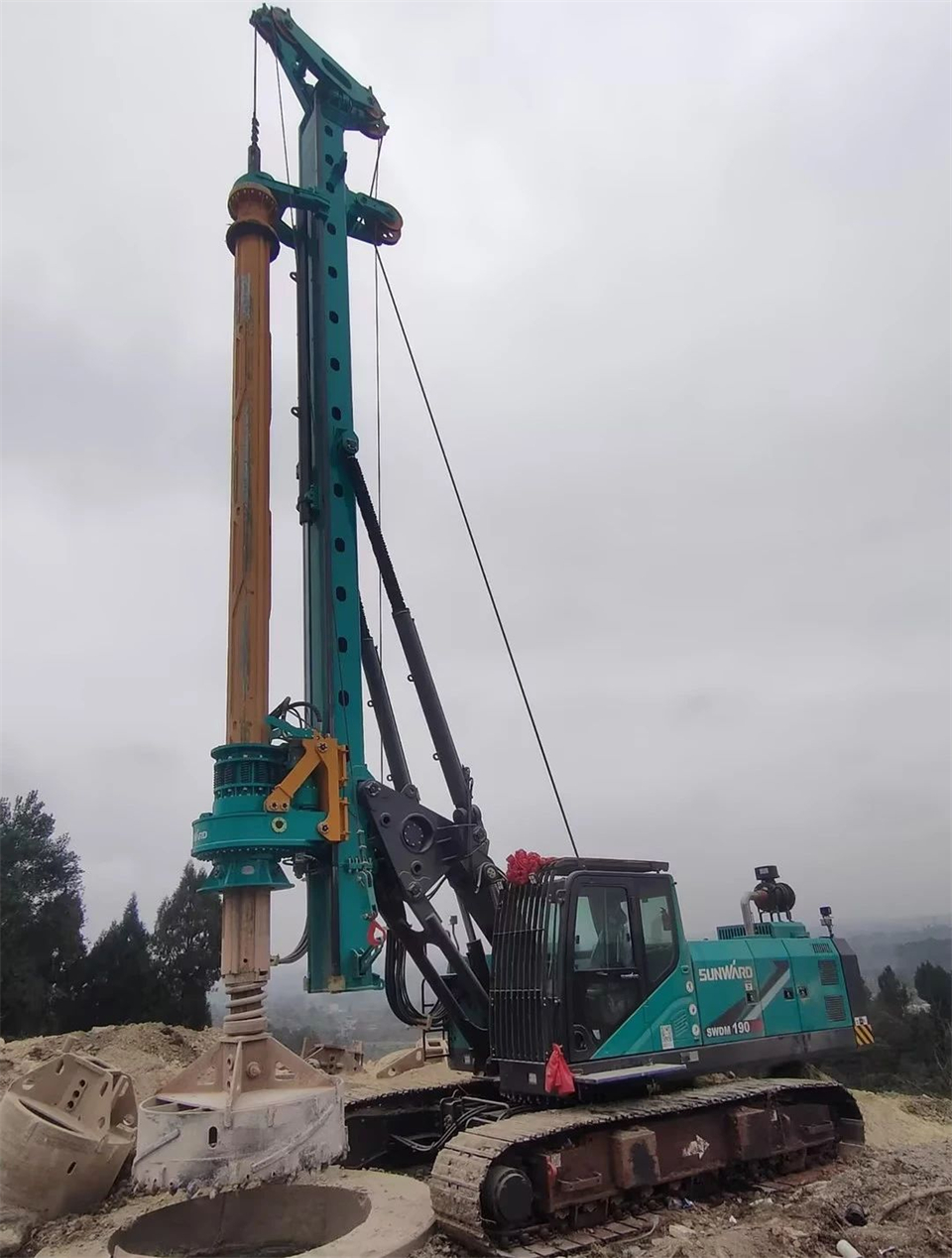 必发智能举行电塔桩手艺立异交流会，，，，，，，为电力基础设施建设注入新动力