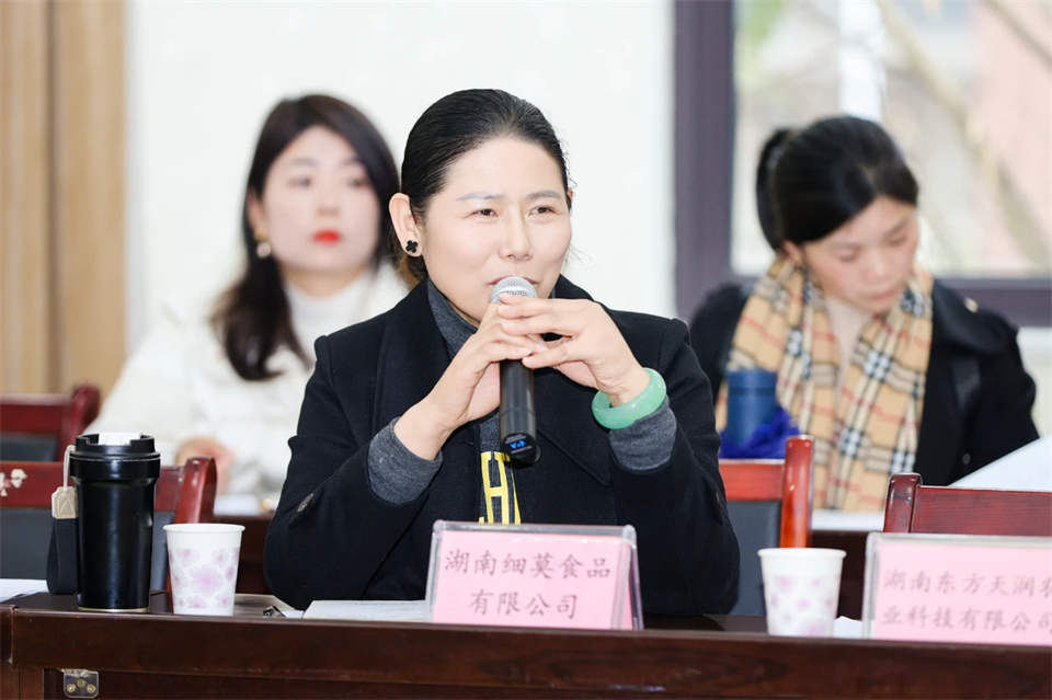 长龙街道、必发智能召开首届年货盛惠暨送春联文化惠民活动事情聚会