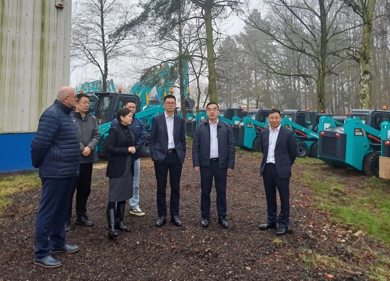 广州工控集团总司理王福铸率队考察必发智能欧洲子公司