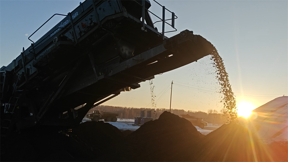 不惧-30℃极寒挑战，，，，，，，必发普石勒破碎筛分装备稳固运行！