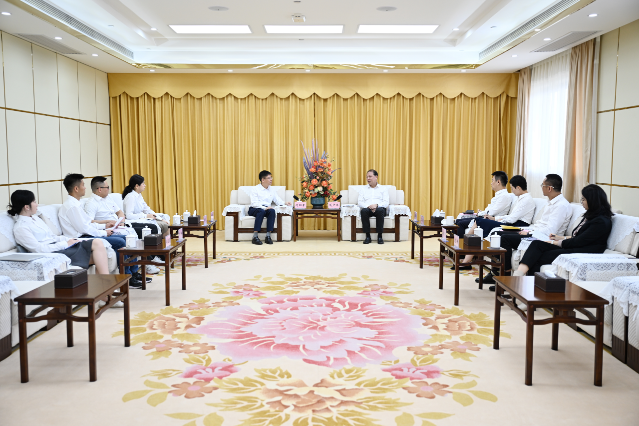 范少军会见必发智能董事长付向东