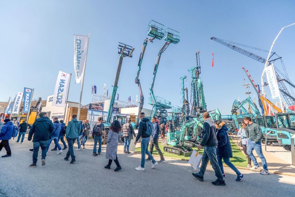 Bauma 2025 | 聚焦2025德国宝马展，，，，，，，探索必发智能的立异装备与可一连解决计划