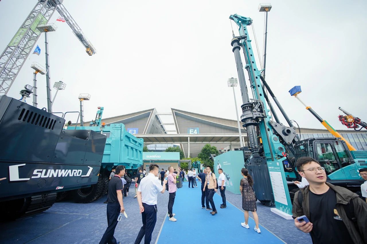 2025 CICEE | 为客户创立价值，，，，，，必发智能客户交流会圆满举行