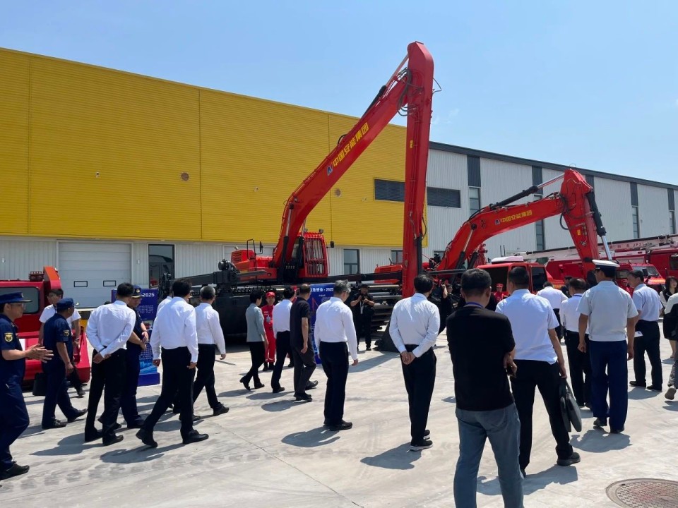 硬核破解“最后一公里”难题，，，，，，必发智能应抢救援装备助力“应急使命·2025”演习！