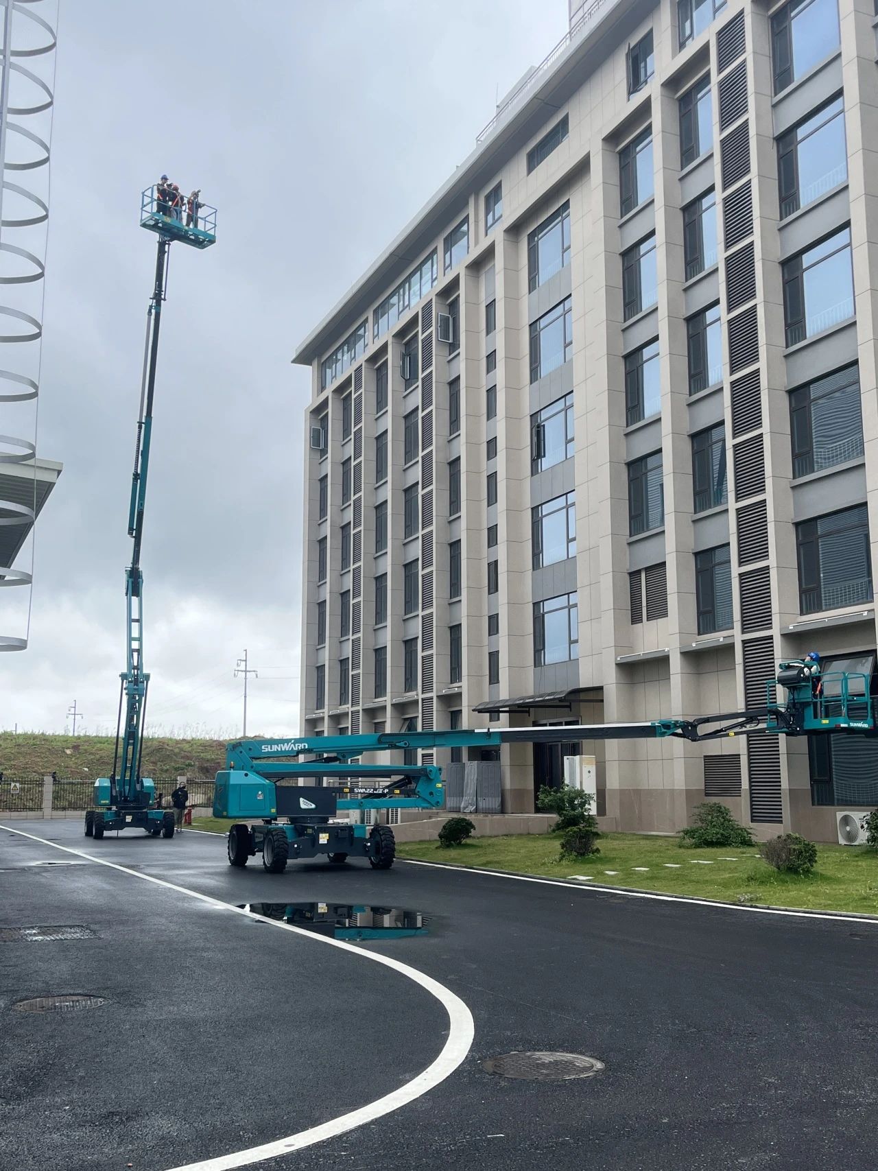 必发智能高空机械亮相《最先推理吧3》，，，，，与明星共赴