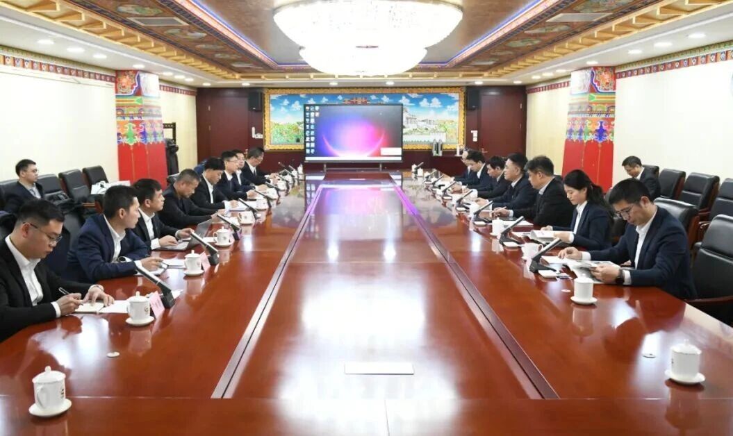 广州工控集团董事长景广军率必发智能团队到中国黄金集团造访交流