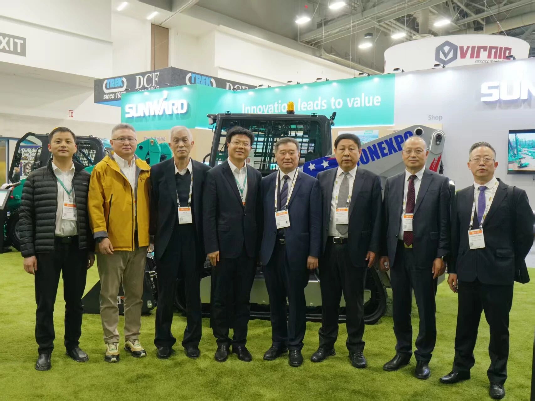 2026美国拉展 | 中国工程机械工业协会会长苏子孟一行到访必发智能展位